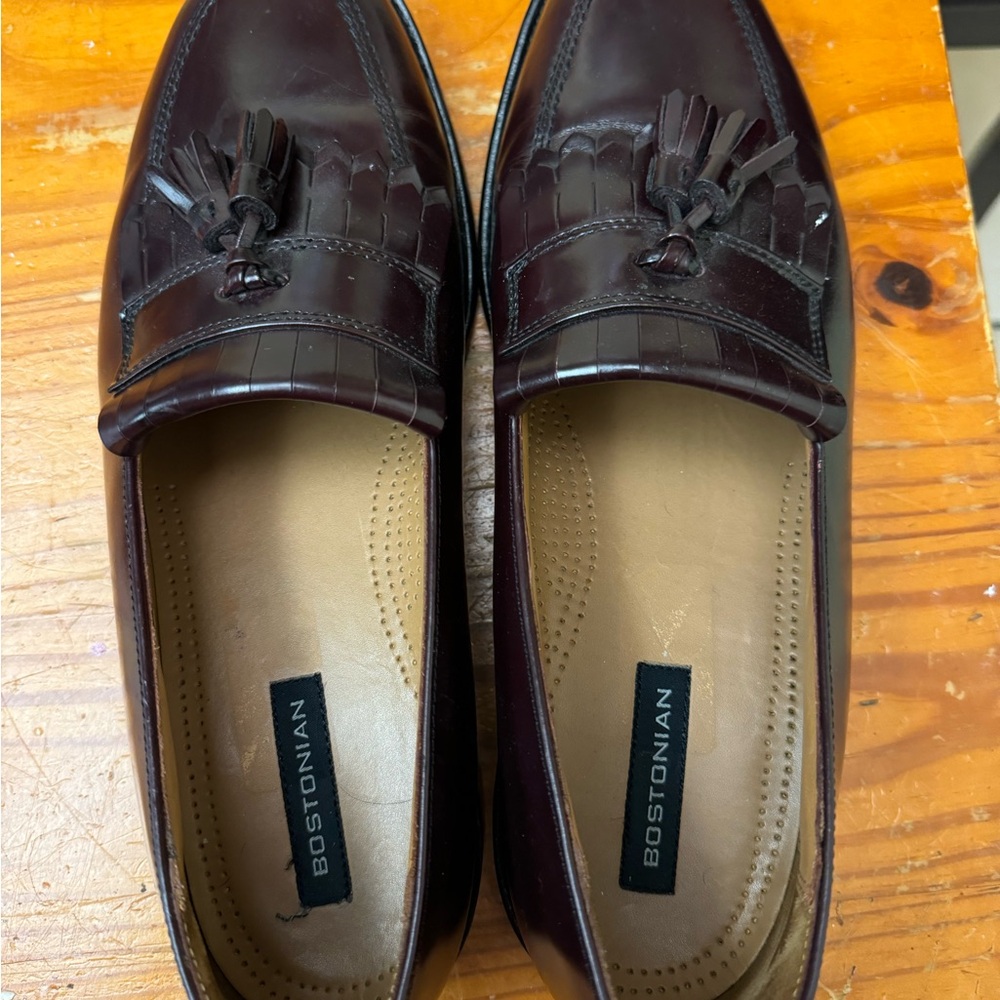Bostonian Men's Dark Burgundy Tassel Loafers